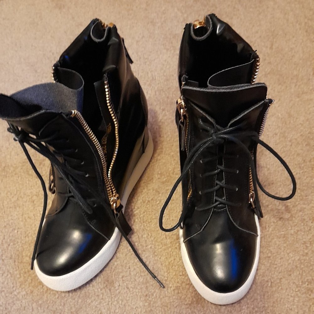 Black Jady Rose booties